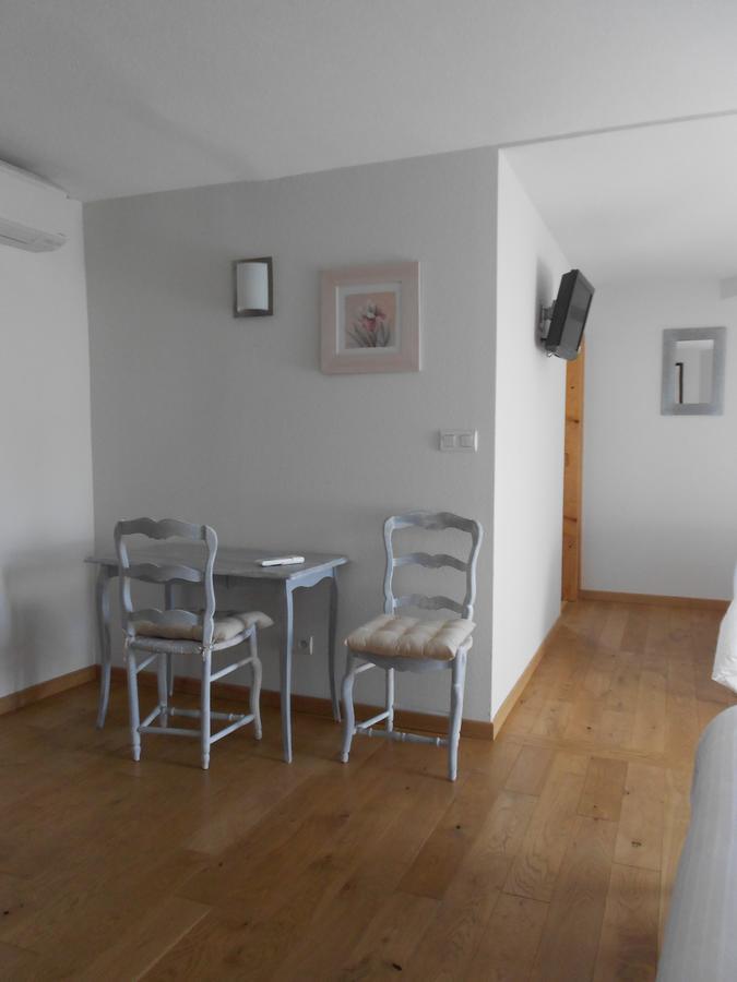Auberge De L Helvie Chez Coco & Ricou Valvigneres Εξωτερικό φωτογραφία